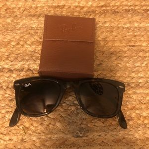 Ray Ban Wayfarer Folding Sunglasses
